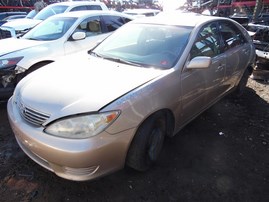 2005 TOYOTA CAMRY LE GOLD 2.4 AT Z21326